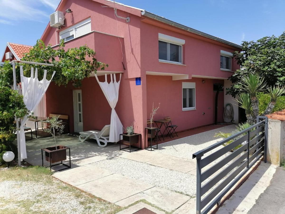 Villa House for rent Paola à Ražanac Extérieur photo