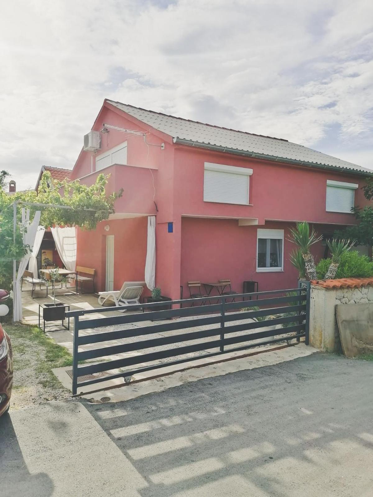 Villa House for rent Paola à Ražanac Extérieur photo