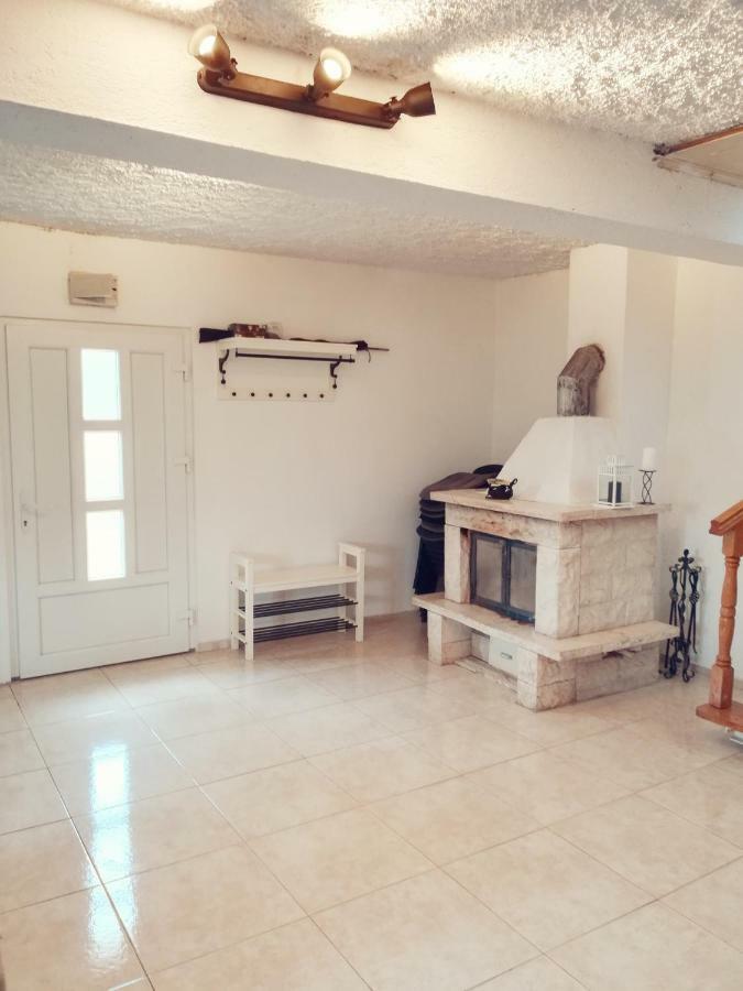 Villa House for rent Paola à Ražanac Extérieur photo
