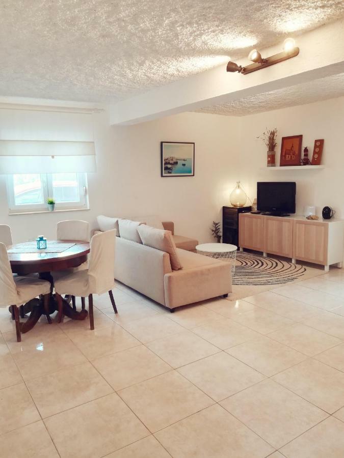 Villa House for rent Paola à Ražanac Extérieur photo