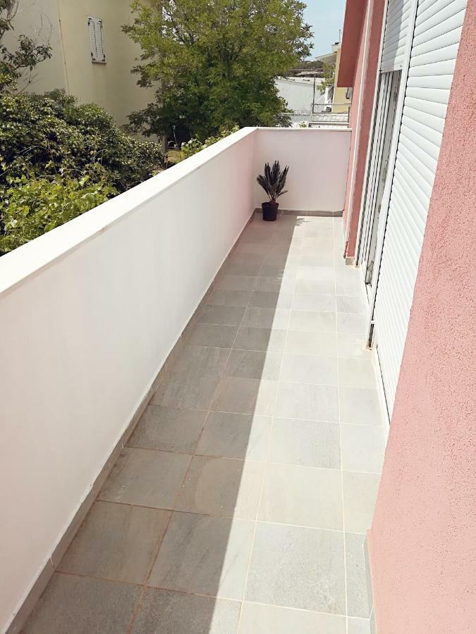 Villa House for rent Paola à Ražanac Extérieur photo
