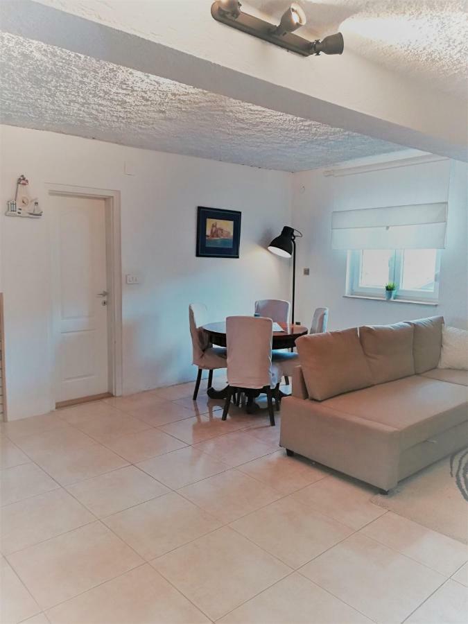 Villa House for rent Paola à Ražanac Extérieur photo
